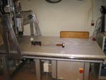 Result of hard labor:<br/>The T-groove plates are mounted and the machine is level.
